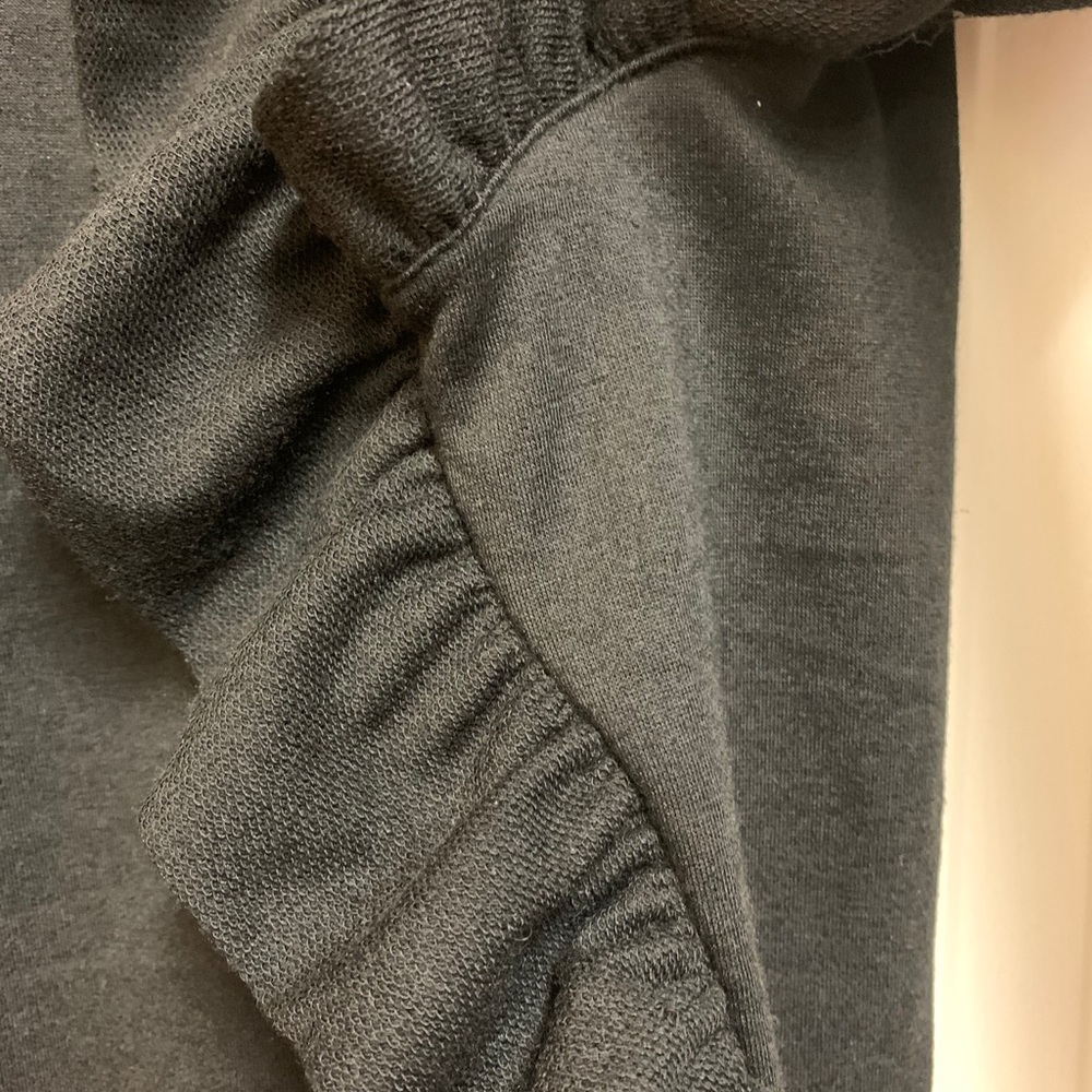 DREW BLACK RUFFLE SLEEVE TEe - Picture 3 of 5